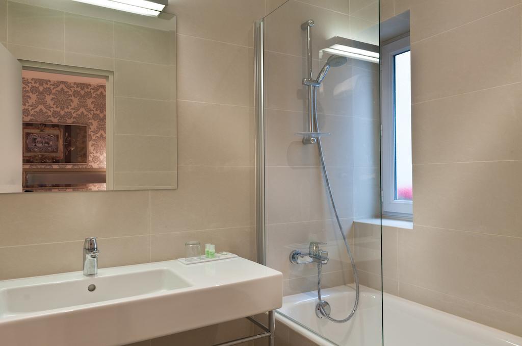 Deluxe Double Room with Terrace